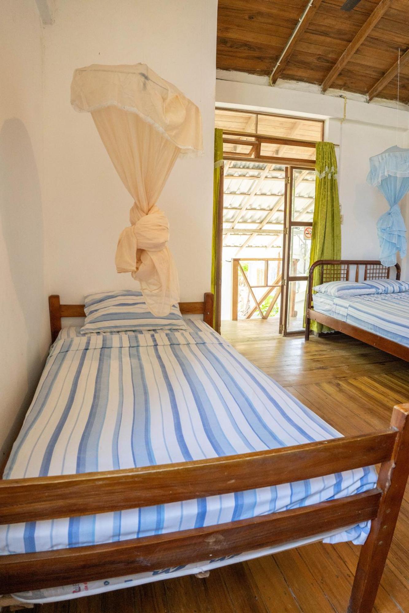 Bed And Breakfast Puerto López Exteriör bild