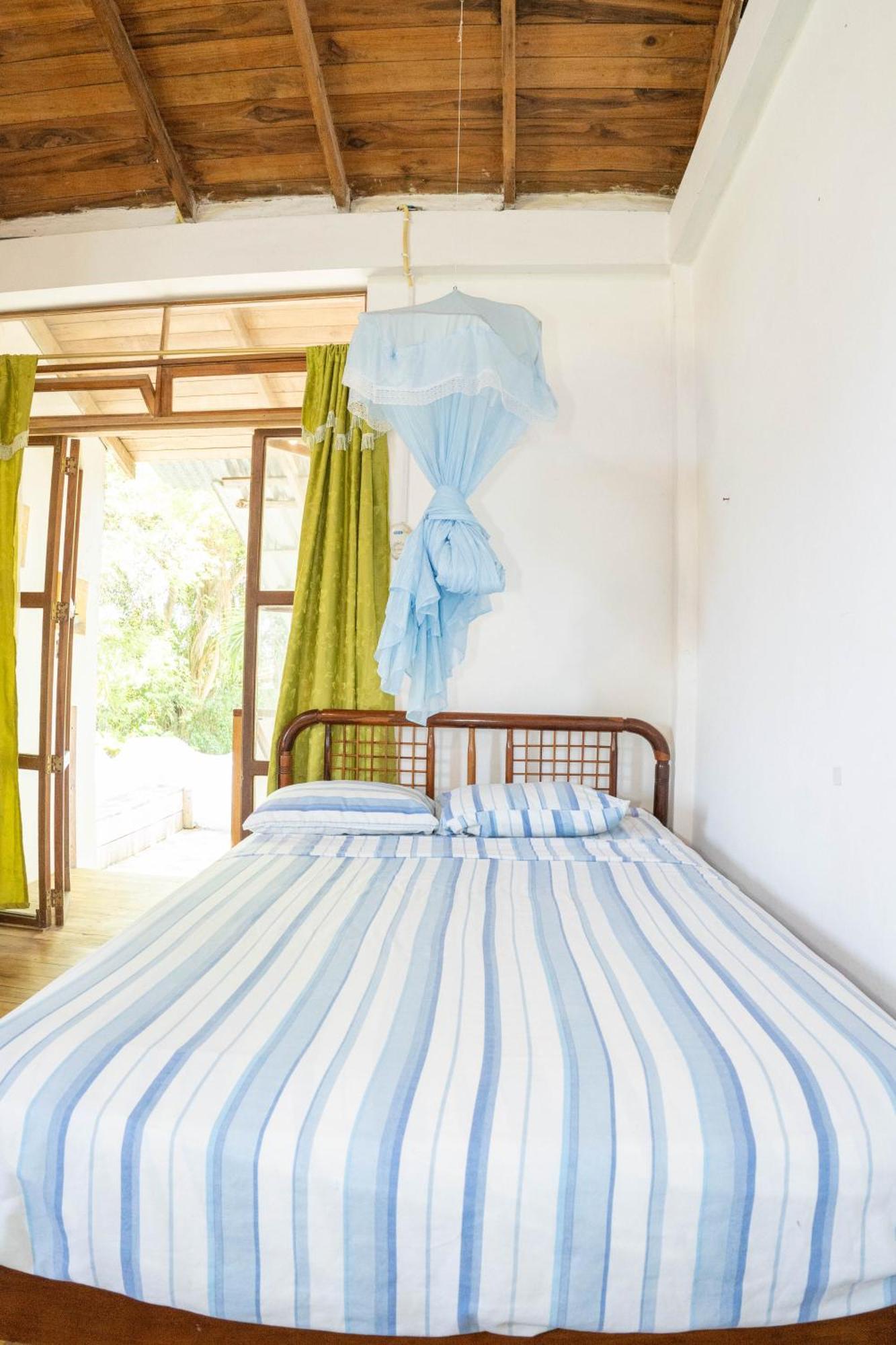 Bed And Breakfast Puerto López Exteriör bild
