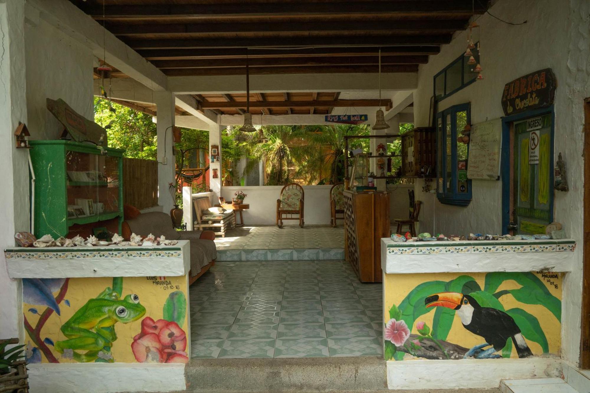 Bed And Breakfast Puerto López Exteriör bild