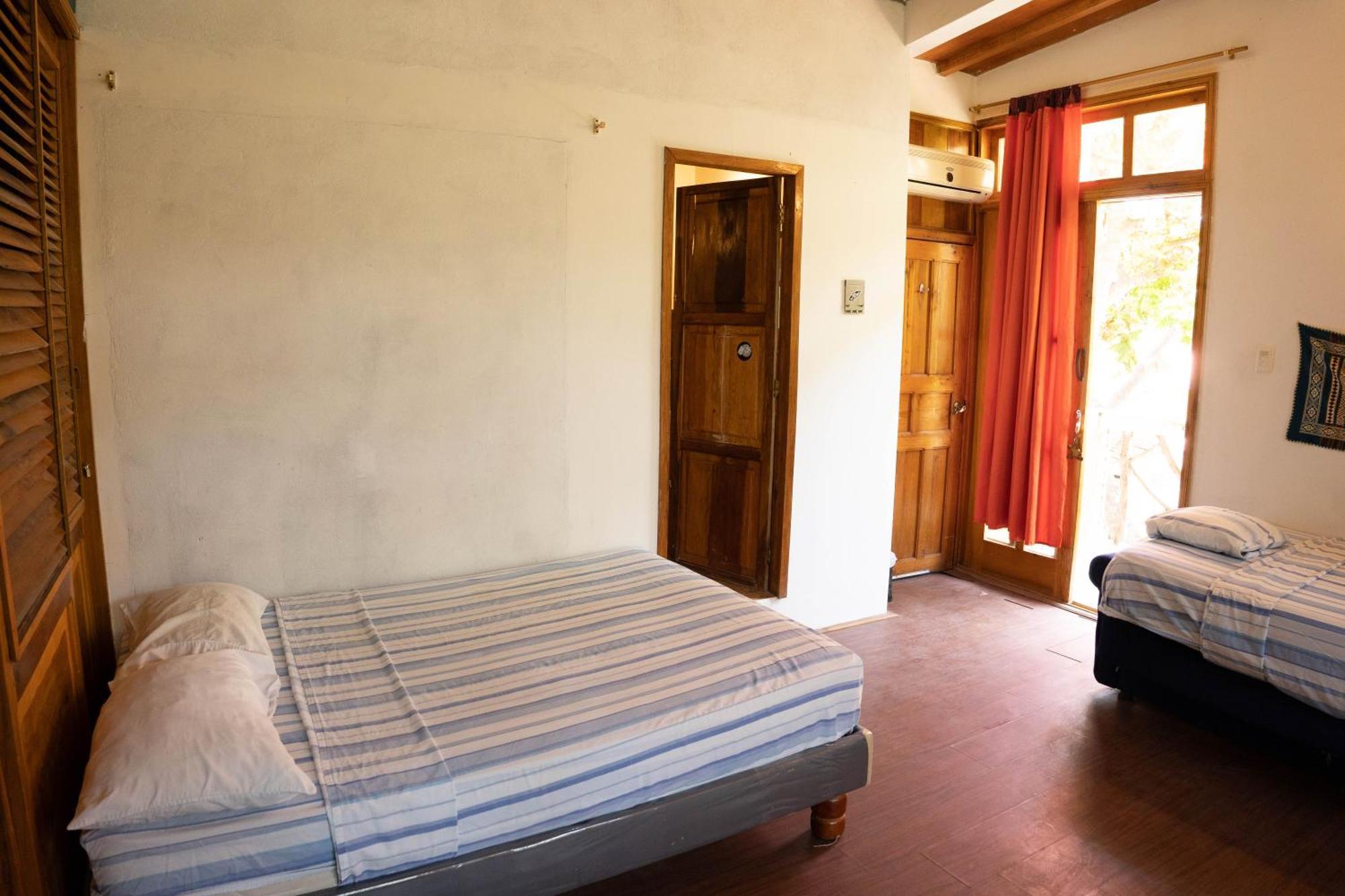 Bed And Breakfast Puerto López Exteriör bild